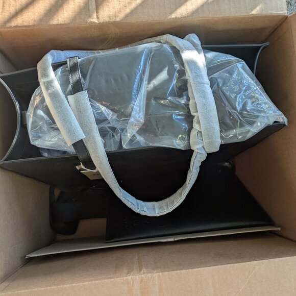 BEIS LARGE WORK TOTE BLACK - NWT Vegan Leather - Picture 3 of 7